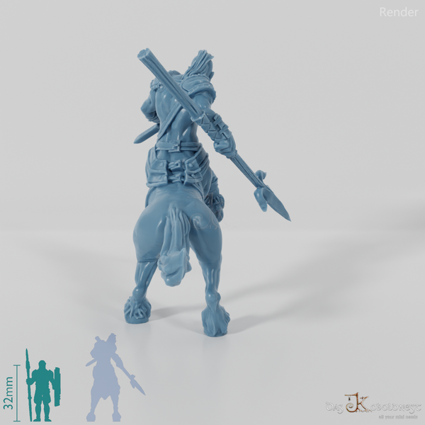 Zentaure mit Speer und Dolch