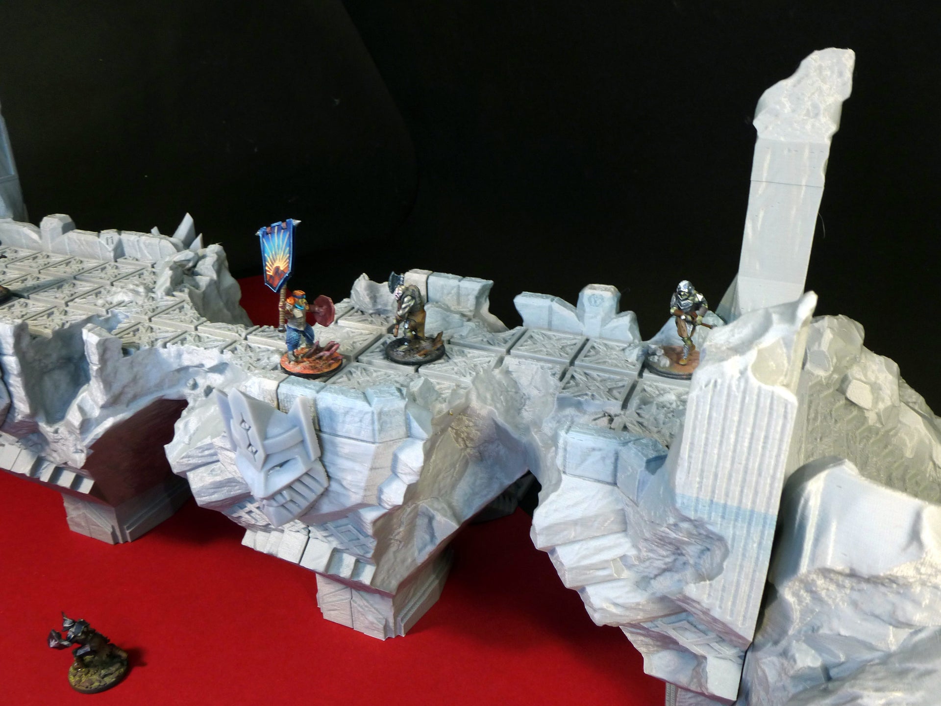 Monumentale Zwergenbrücke